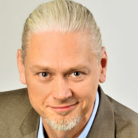 Robert Storm Email & Phone Number