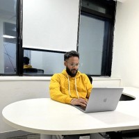 Vigneshwaran R Email