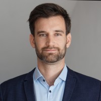 Moritz Ringelstein Email