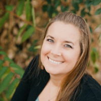 Kellie Swayne Email & Phone Number