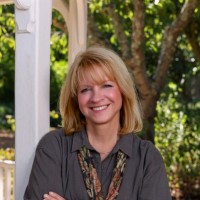 Claudia Vecchio Email & Phone Number
