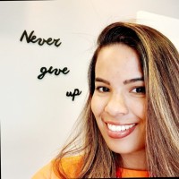 Ariane Caetano Email