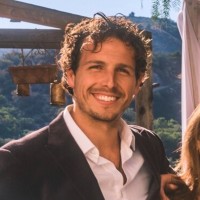 Mini Studio AI Employee Santi Tinder's profile photo