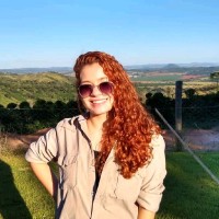 Letícia Vaz Email