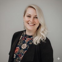 Compose.ly Employee Steff V.'s profile photo