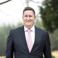 Lee MacKenzie Email & Phone Number