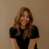 Julia Gasser Email