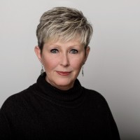 Lewis Media Partners Employee Beth Saunders's profile photo