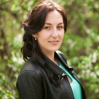 Iryna Bukhenska Email
