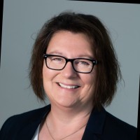 Michaela Golob Email