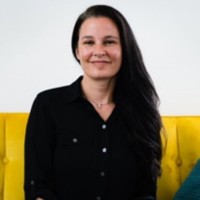 Harmony Extracts Employee Lianna Loving's profile photo