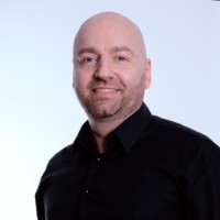 Pawel Nowicki Email