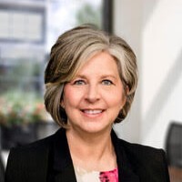 Charles Schwab Employee Tammy Becker's profile photo