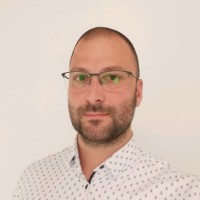 Peter Šťastný Email