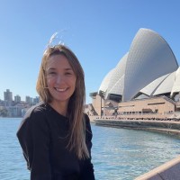 Mayra Zavoluk Email