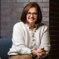 VISIT BENTONVILLE Employee Julie Drager's profile photo