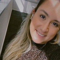 AlmapBBDO Employee Bruna Tavares's profile photo
