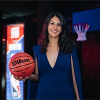 E-mail e número de telefone de Yasmin Helal