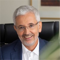BNP Paribas Employee Yves Martrenchar's profile photo