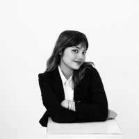Rania Davianti Email