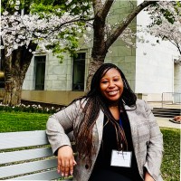 Trineca G. Email