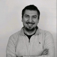 Yordan Vakarelov Email