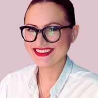 microStart Employee Laura Laruelle's profile photo