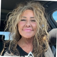 Shanna Lee