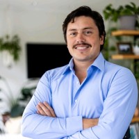 Luis Schilling Email & Phone Number