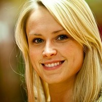 Lindsey Daniels Email & Phone Number