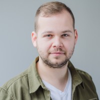 Robert Szlezak Email