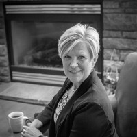 Martin Bros. Distributing Co., Inc. Employee Julie Halfpop's profile photo