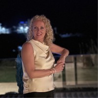 Helen Stephens Email & Phone Number