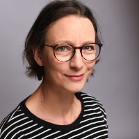 Simone Eret Email