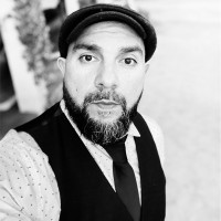 Enrique Riveros Email