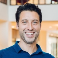 Thomas de Vries Email & Phone Number