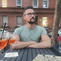 Niels Kreischer Email