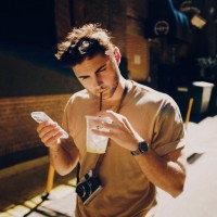 Niklas Straub Email