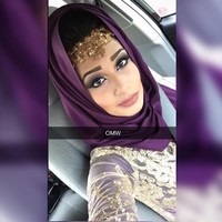 Ayesha Lanus Email