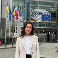 Kateryna Anisova Email