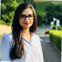 Hira Khursheed Email