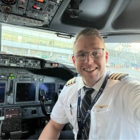 United Airlines Employee Alex Nesbitt's profile photo