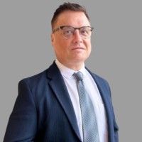 Laurence Smith Email & Phone Number