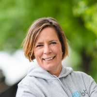 Robina Lindner Email