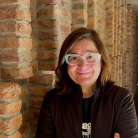 Priscila Pontes de Oliveira Email & Phone Number