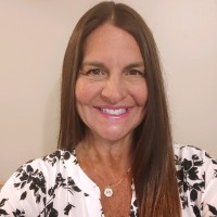 Summer Breeze Senior Living Employee Staci Ravita's profile photo