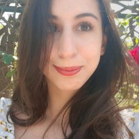 AKNetworks Employee Thais Pinheiro's profile photo