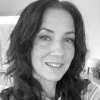Madeleine Altrichter Email