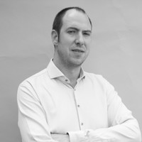 Matthieu van Riet Email