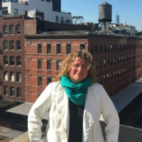 Highline Stages Employee Alina Lundry's profile photo